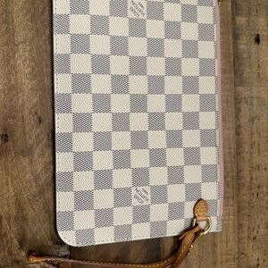 Louis Vuitton Neverfull GM Pochette in Damier Azur Canvas